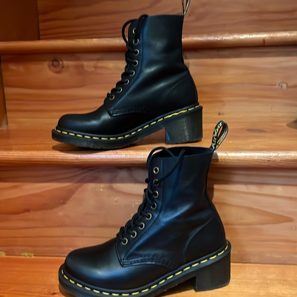 Dr. Martens Clemency boots